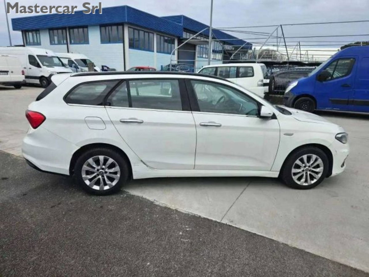 Fiat Tipo Station Wagon Tipo 1.6 Mjt S&S DCT SW Lounge (7)