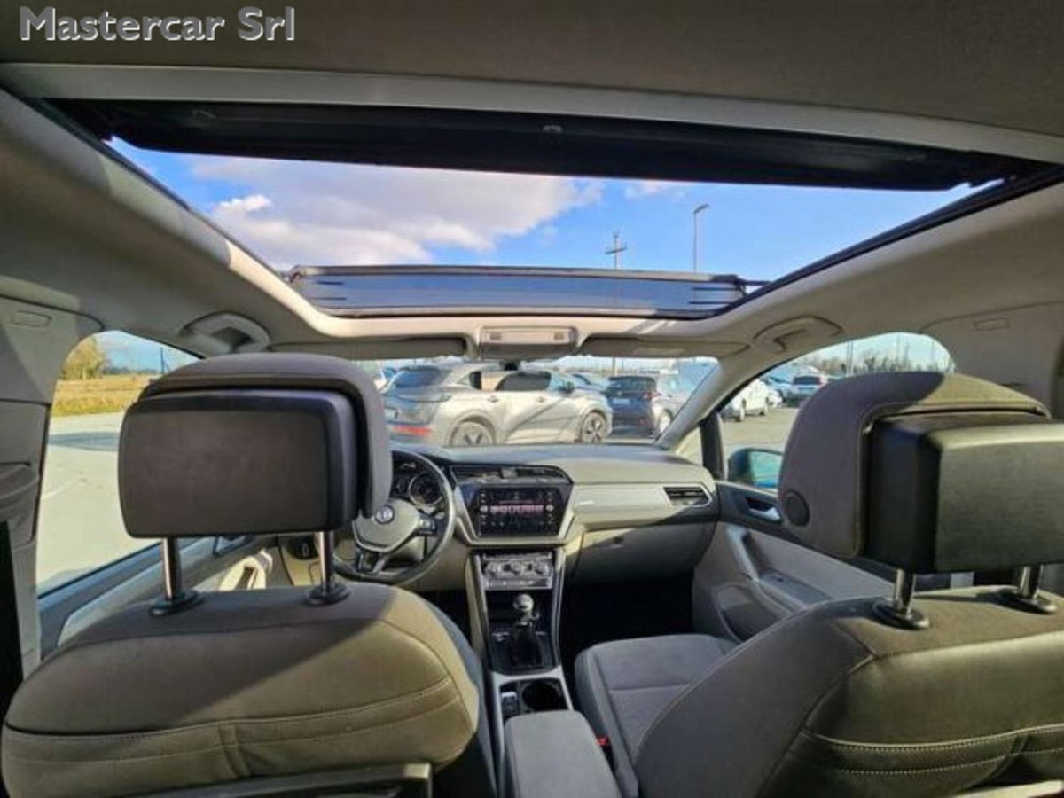 Volkswagen Touran 2.0 tdi Business dsg (12)
