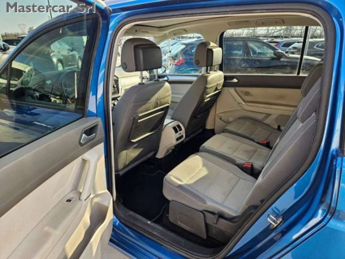 Volkswagen Touran 2.0 tdi Business dsg (13)