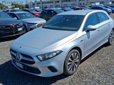 Mercedes-Benz Classe A 250 e phev Business Extra auto (2)