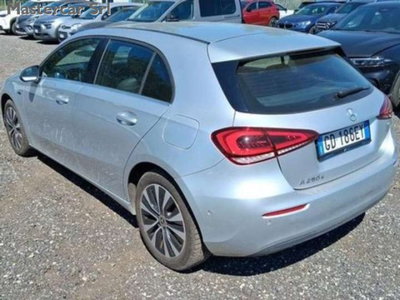 Mercedes-Benz Classe A 250 e phev Business Extra auto (4)