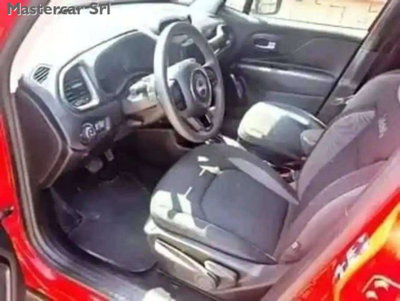Jeep Renegade 1.3 T4 190CV PHEV 4xe AT6 Limited (7)