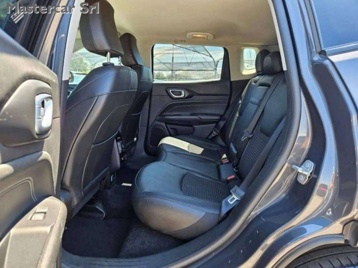 Jeep Compass 1.3 turbo t4 phev Altitude 4xe auto (12)