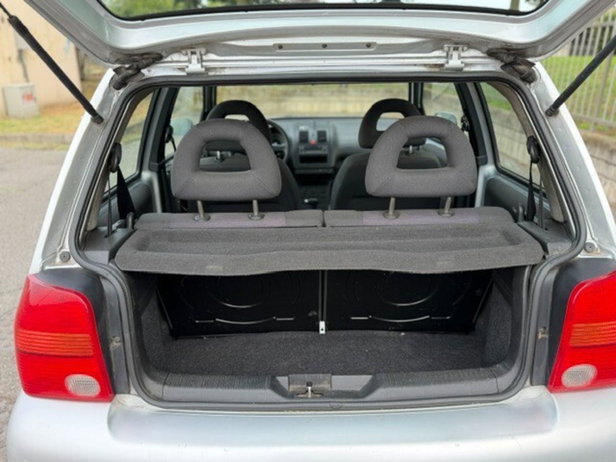 Volkswagen Lupo 16V cat Highline (11)