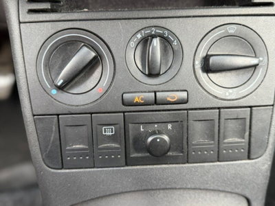 Volkswagen Lupo 16V cat Highline (17)