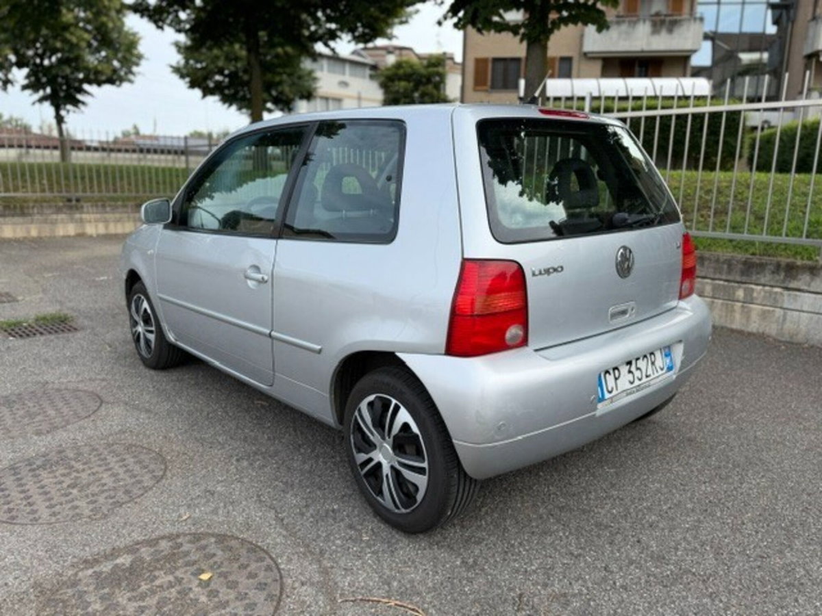 Volkswagen Lupo 16V cat Highline (6)