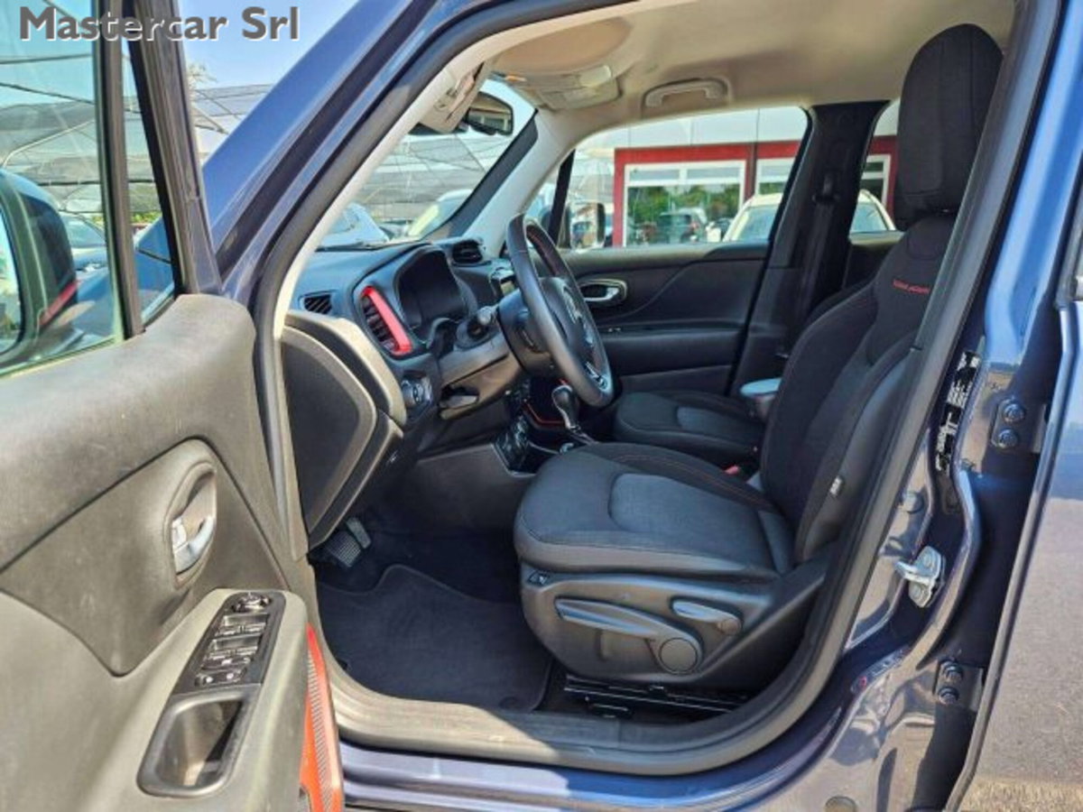 Jeep Renegade 1.3 t4 phev Trailhawk 4xe at6 (11)
