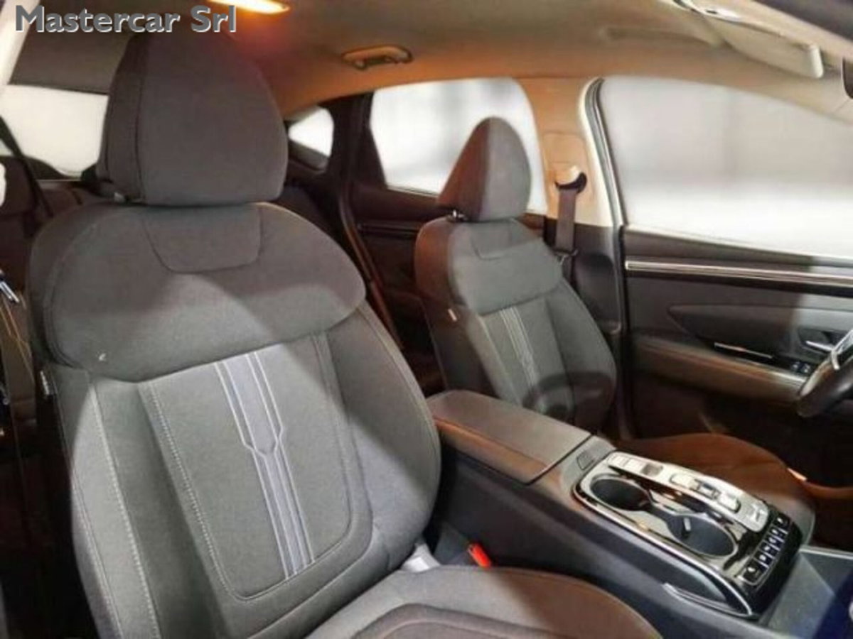 Hyundai Tucson 1.6 hev Exellence 4wd auto (8)