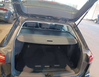 Volkswagen Golf Variant 1.0 eTSI EVO DSG Life (11)