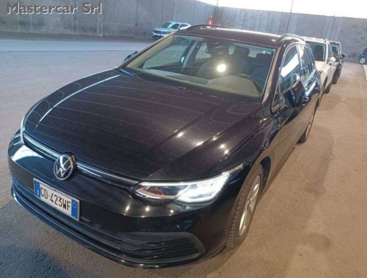 Volkswagen Golf Variant 1.0 eTSI EVO DSG Life (2)