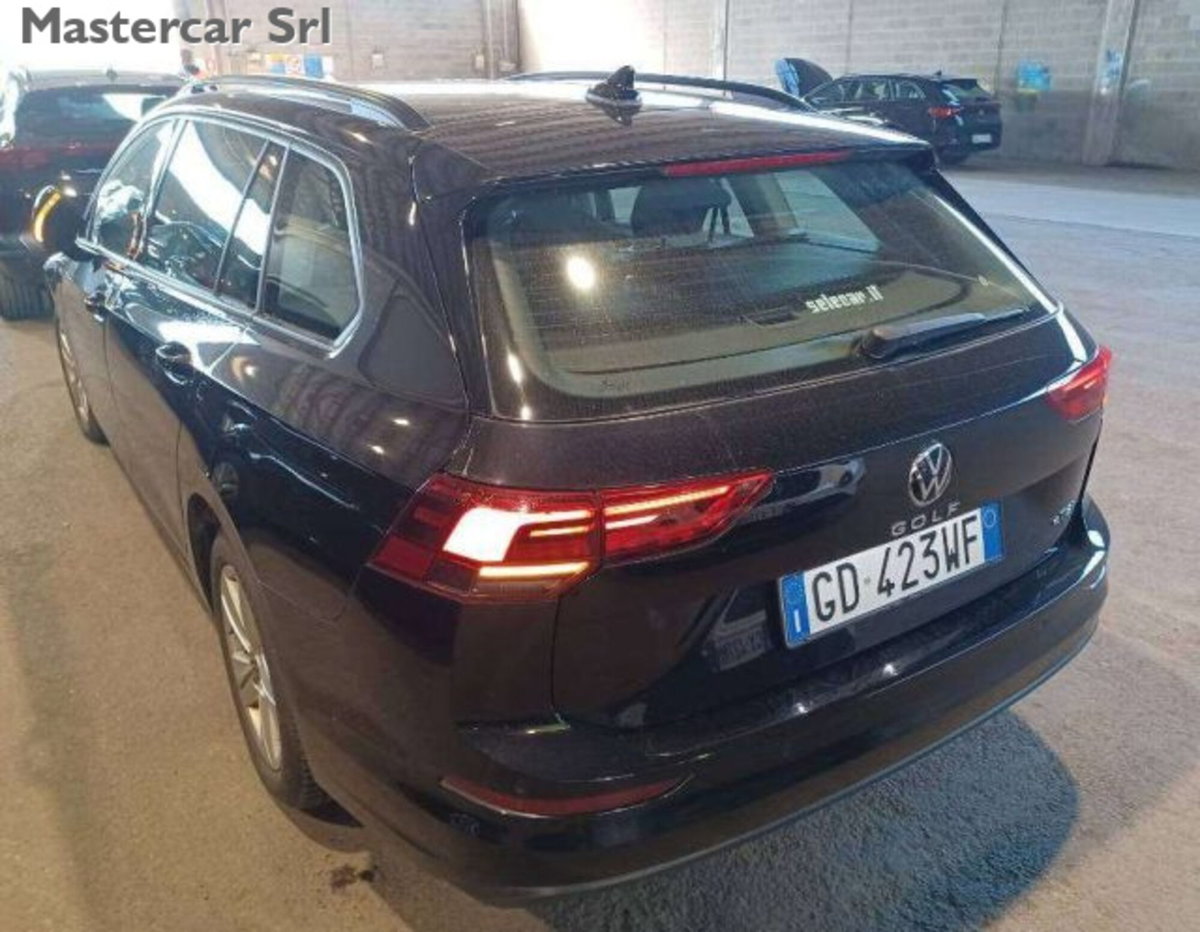 Volkswagen Golf Variant 1.0 eTSI EVO DSG Life (3)