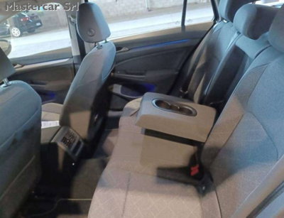 Volkswagen Golf Variant 1.0 eTSI EVO DSG Life (6)
