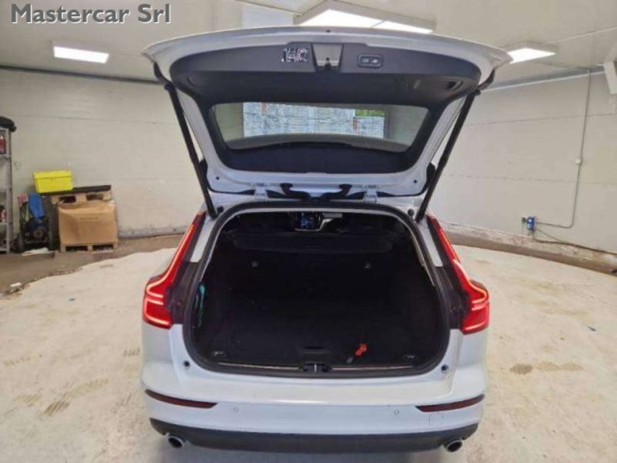 Volvo V60 B4 (d) Geartronic Momentum Business Pro (5)