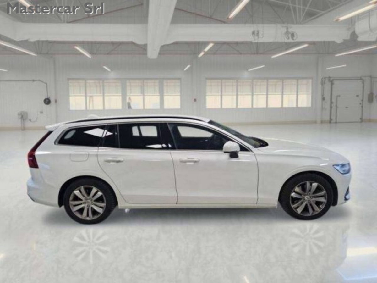 Volvo V60 B4 (d) Geartronic Momentum Business Pro (7)