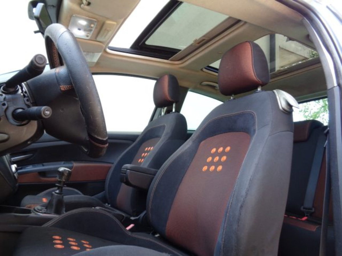 Fiat Grande Punto 1.3 MJT 90 CV 3 porte Sport (8)