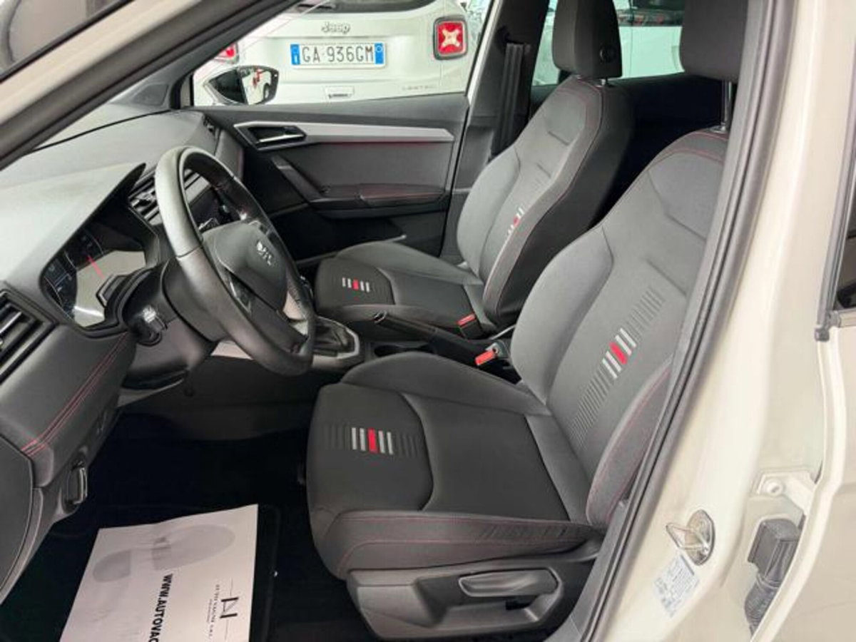 SEAT Arona 1.0 TGI FR (8)