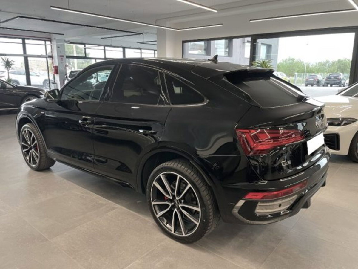 Audi Q5 Sportback 2.0 tdi mhev+ Business Advanced quattro 204cv s-tronic (6)