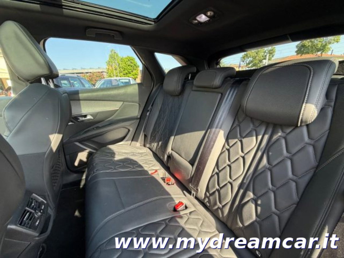 Peugeot 3008 Hybrid4 300 e-EAT8 GT (12)