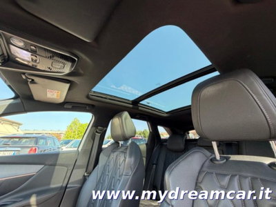 Peugeot 3008 Hybrid4 300 e-EAT8 GT (9)