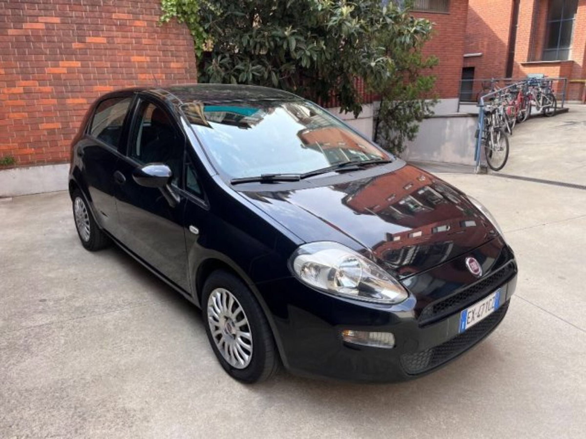 Fiat Punto 1.3 MJT II 75 CV 5 porte Easy (2)
