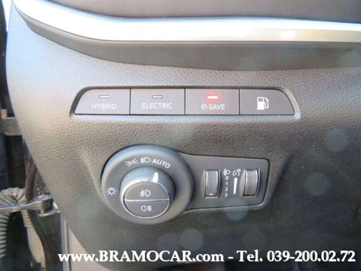 Jeep Compass 1.3 T4 190CV PHEV AT6 4xe Limited (15)