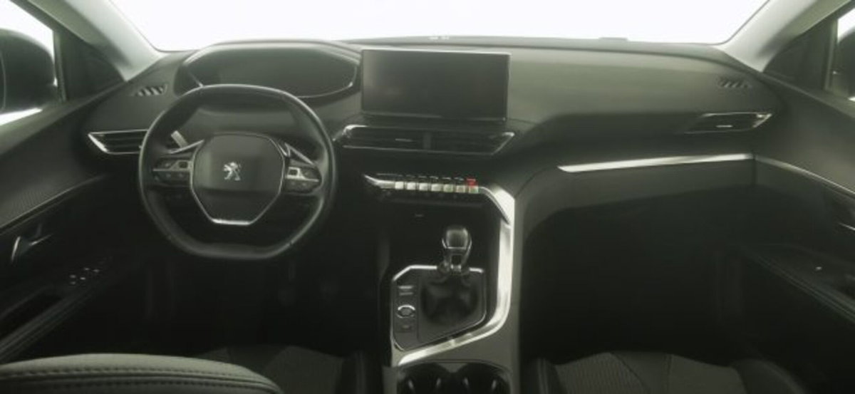 Peugeot 5008 BlueHDi 130 S&S Allure (9)