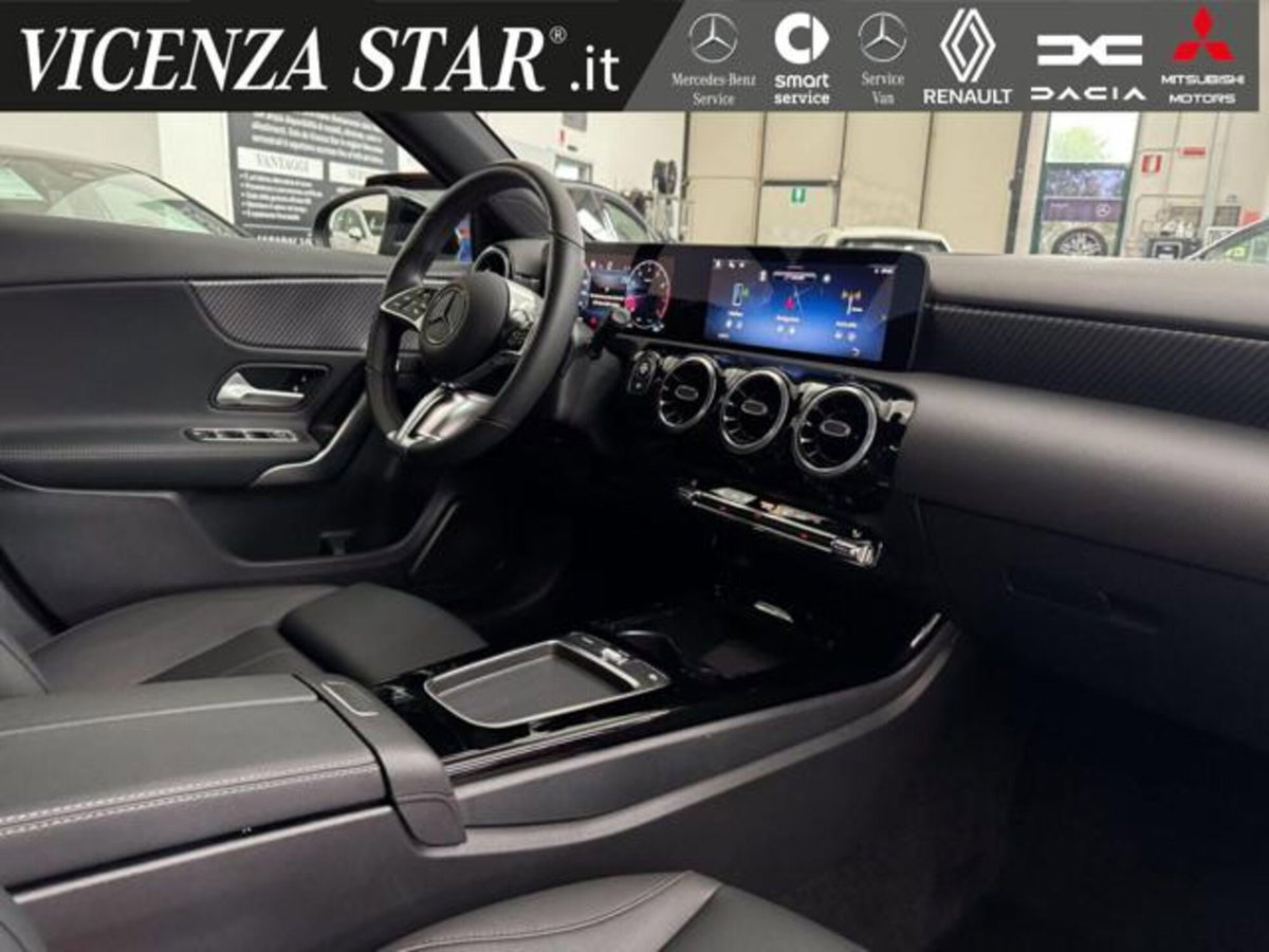 Mercedes-Benz Classe A 180 d AMG Line Premium Plus auto (10)