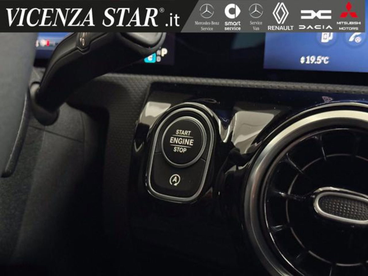 Mercedes-Benz Classe A 180 d AMG Line Premium Plus auto (13)