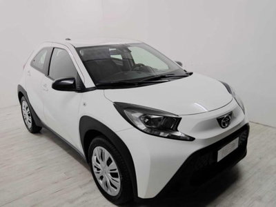 Toyota Aygo X 1.0 Lounge 72cv (2)