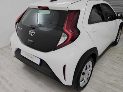 Toyota Aygo X 1.0 Lounge 72cv (3)