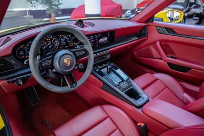 Porsche 911 Cabrio Cabrio 3.0 Carrera 4 GTS (10)