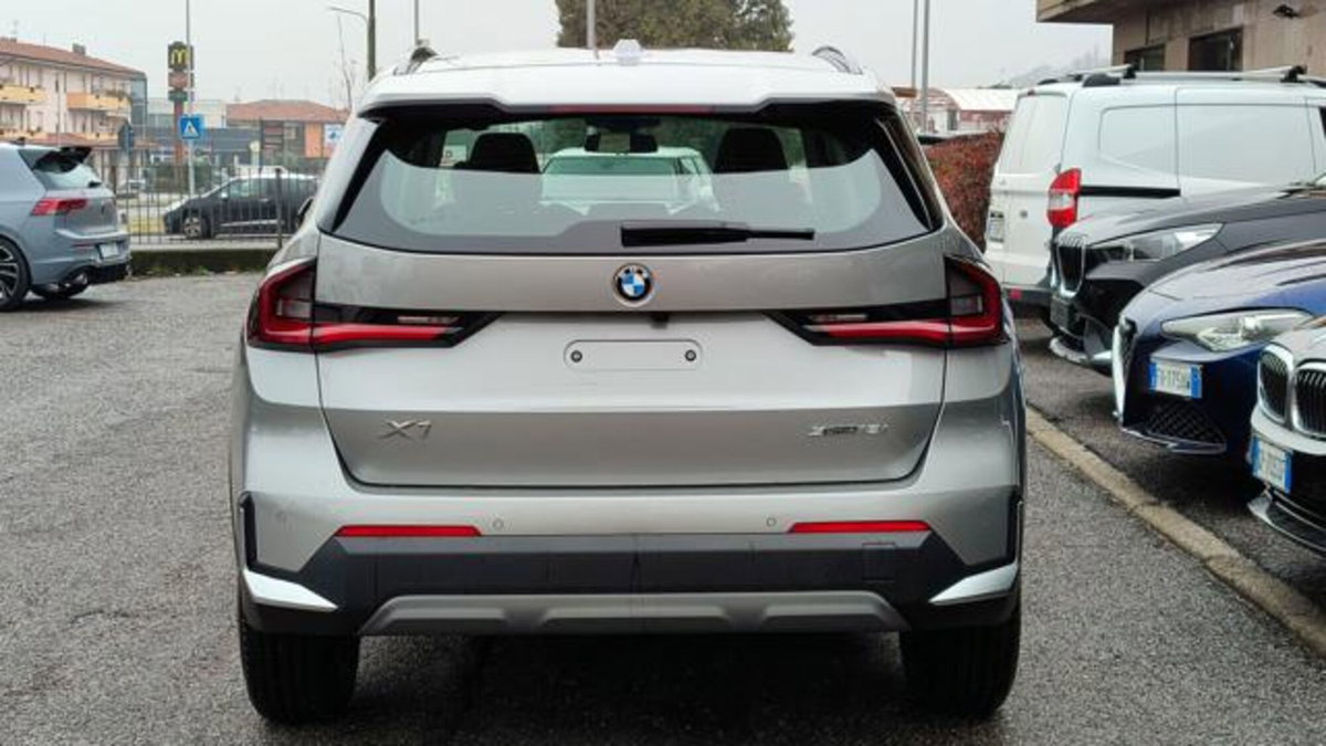 BMW X1 sDrive 18i Msport (4)