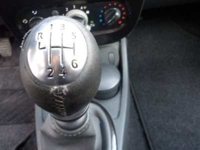 Dacia Duster 1.5 dCi 110CV 4x4 Ambiance (14)