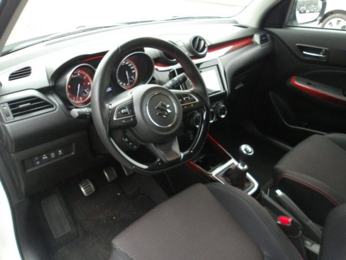 Suzuki Swift 1.4h Sport 2wd (12)