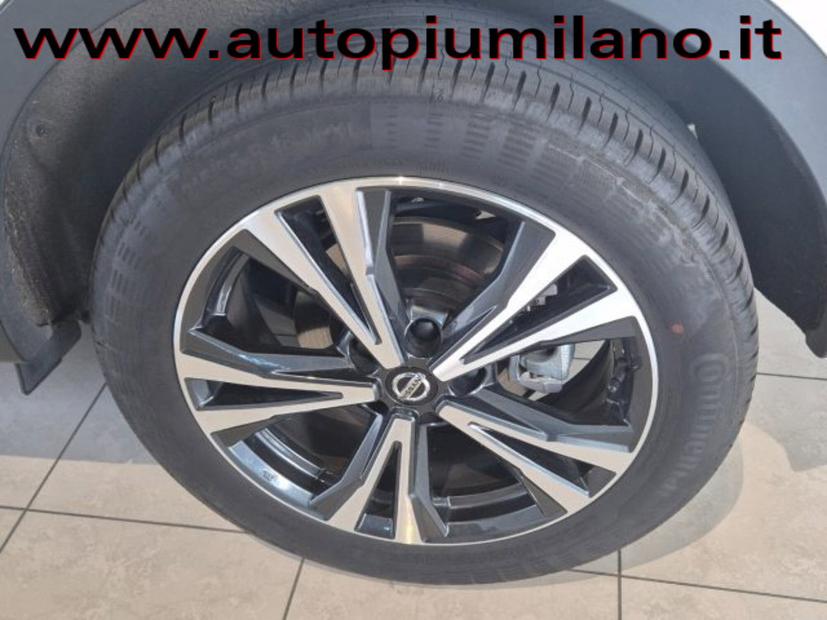 Nissan Qashqai 1.3 DIG-T 140 CV N-Connecta (19)