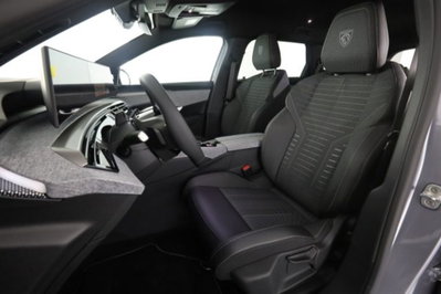 Peugeot 5008 1.2 hybrid GT 145cv 5p.ti e-dcs6 (2)