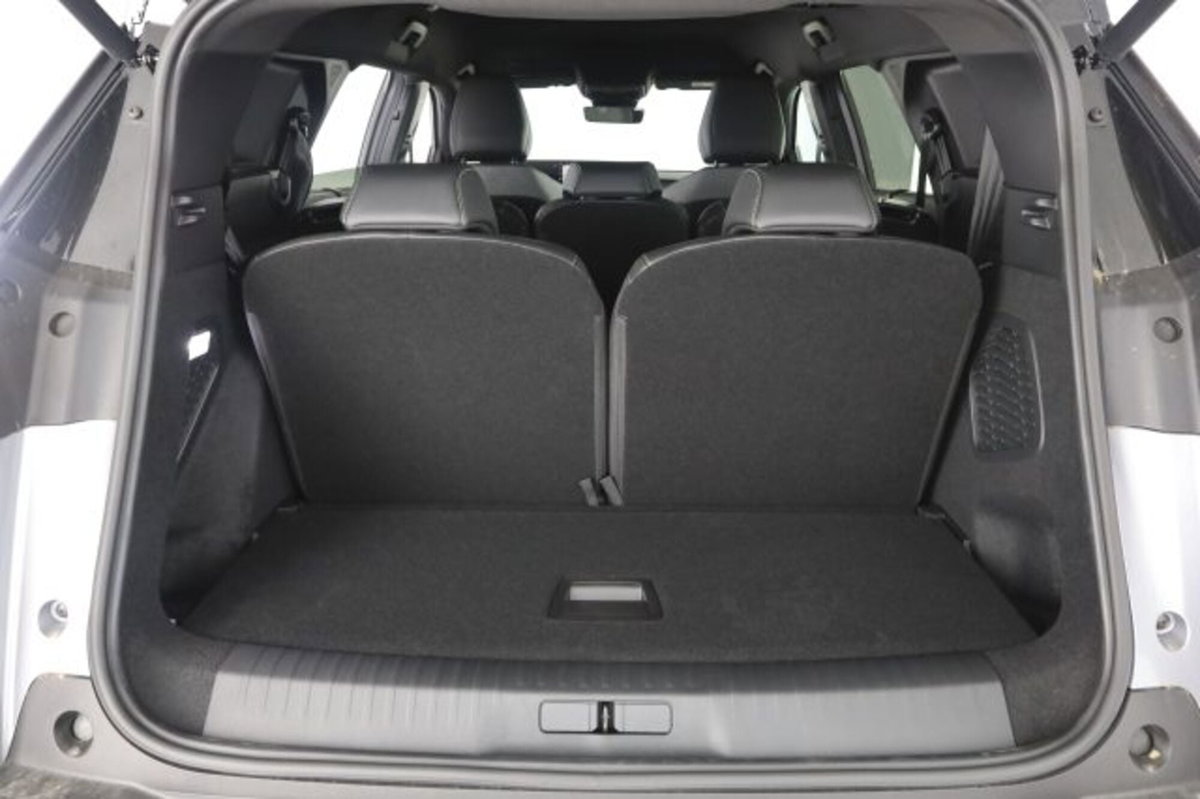 Peugeot 5008 1.2 hybrid GT 145cv 5p.ti e-dcs6 (7)