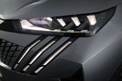 Peugeot 5008 1.2 hybrid GT 145cv 5p.ti e-dcs6 (9)