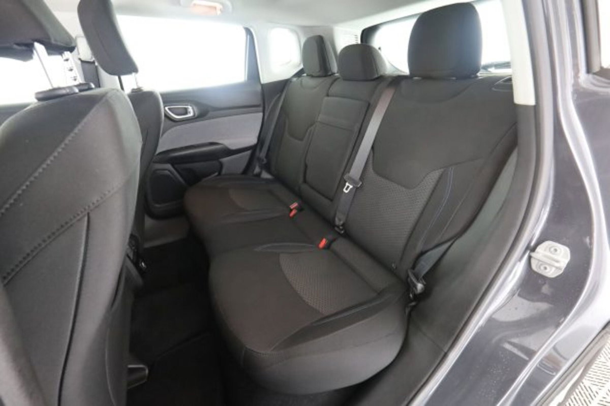 Jeep Compass 1.6 Multijet II 2WD Longitude (3)
