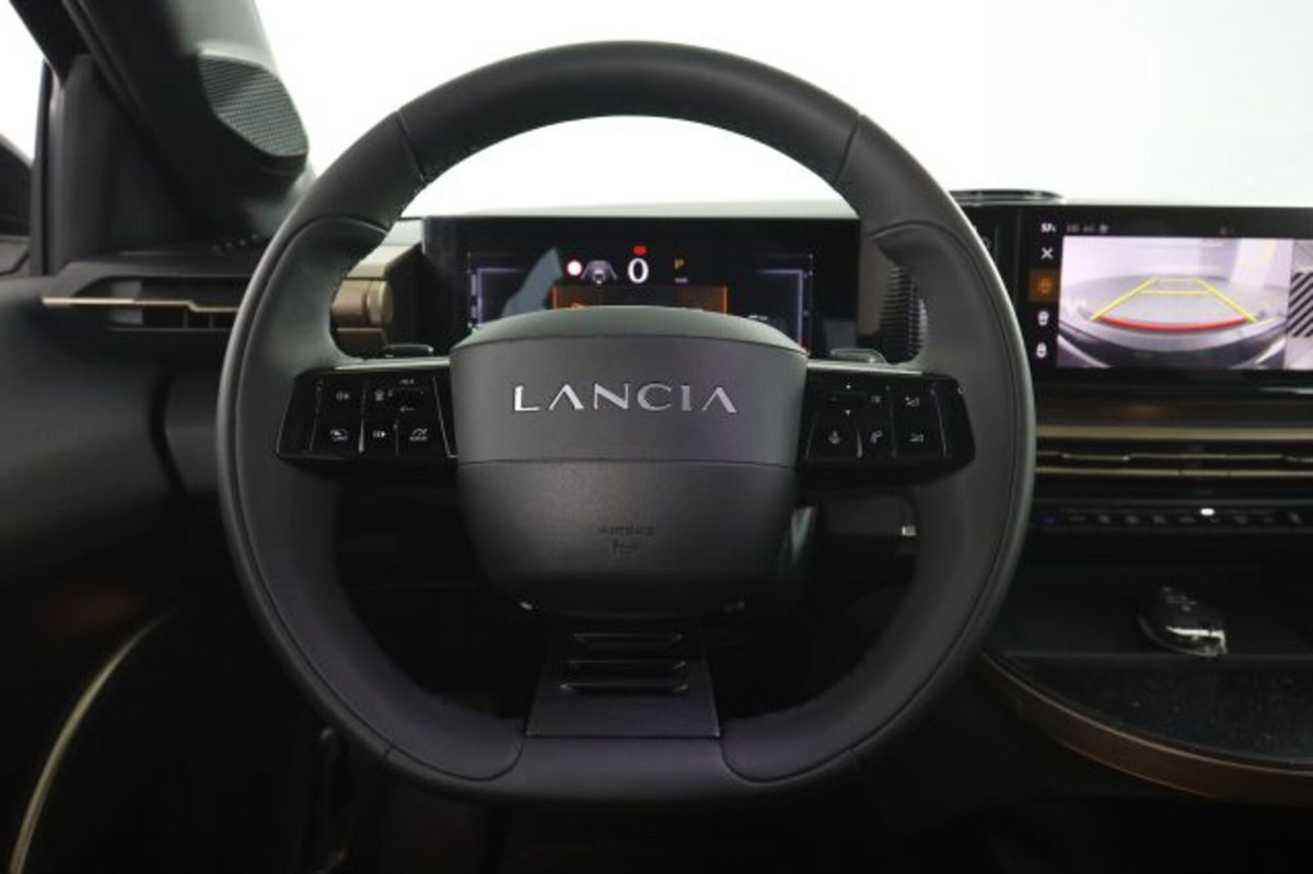 Lancia Ypsilon 1.2 LX 100cv (5)