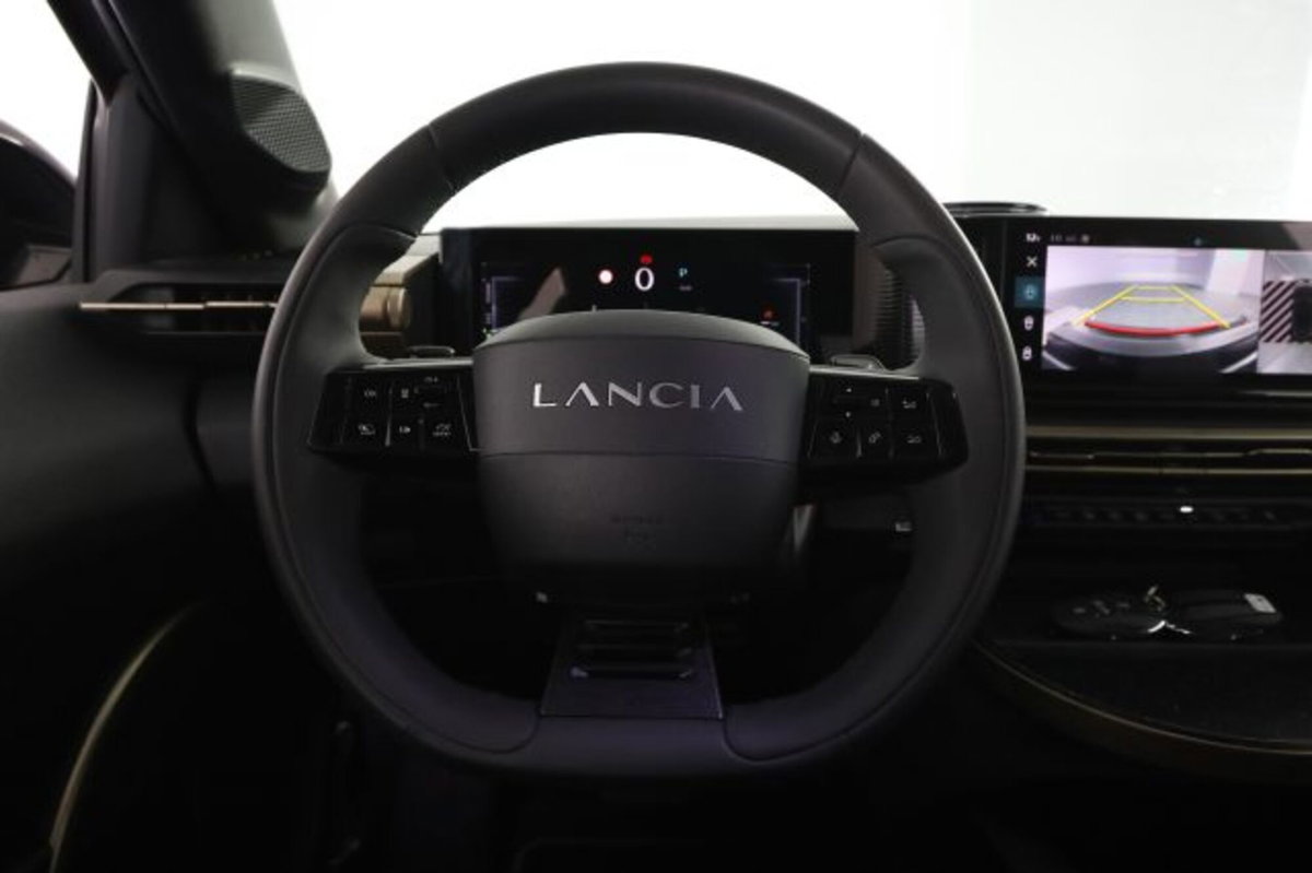 Lancia Ypsilon 1.2 LX 100cv (5)