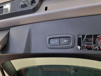 Volvo XC40 T5 Recharge Plug-in Hybrid Inscription Expression (12)