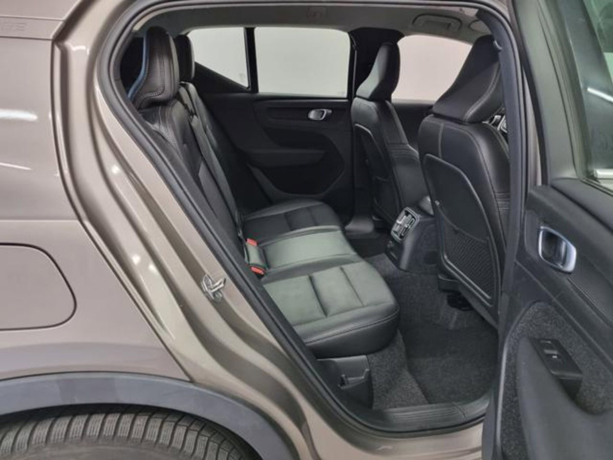 Volvo XC40 T5 Recharge Plug-in Hybrid Inscription Expression (19)