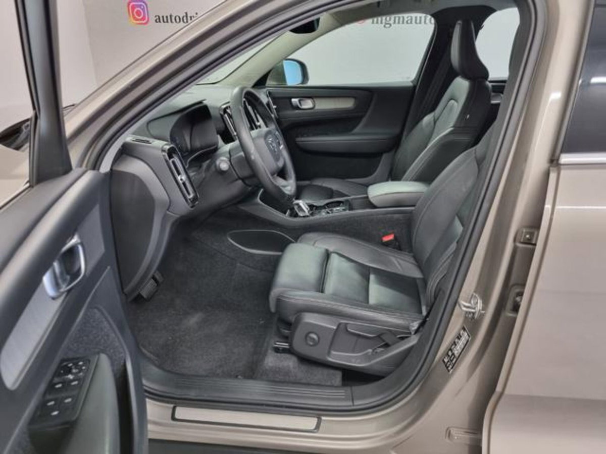 Volvo XC40 T5 Recharge Plug-in Hybrid Inscription Expression (8)