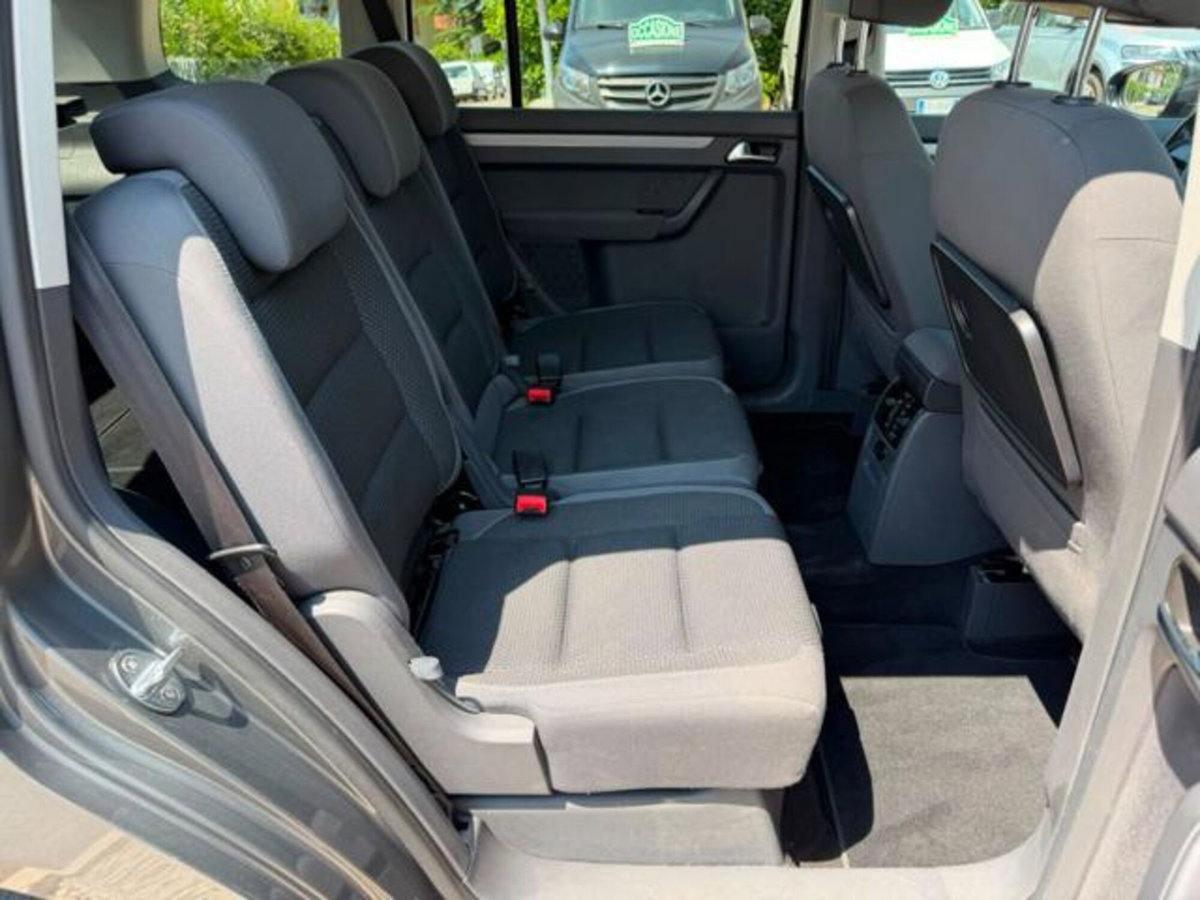 Volkswagen Touran 1.6 TDI Comfortline (9)