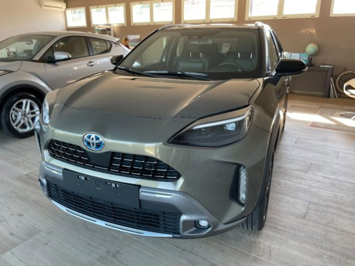 Toyota Yaris Cross 1.5 Hybrid 5p. E-CVT Adventure (2)