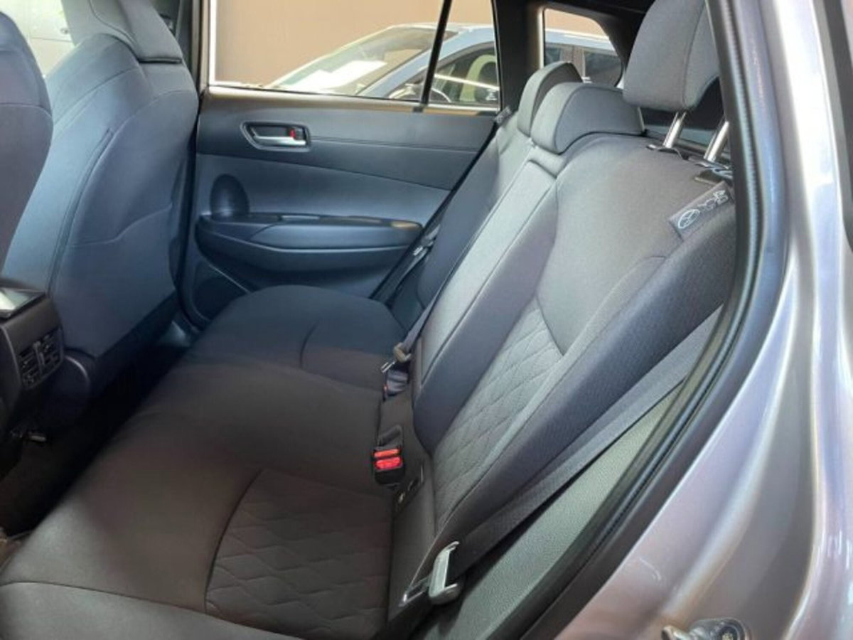 Toyota Corolla Cross Hybrid 1.8h Icon fwd 140cv e-cvt (11)