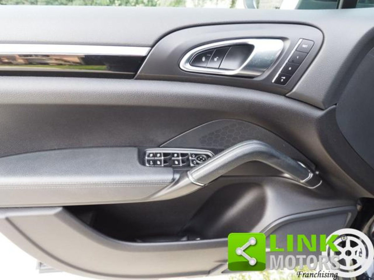 Porsche Cayenne 3.0 Diesel (14)