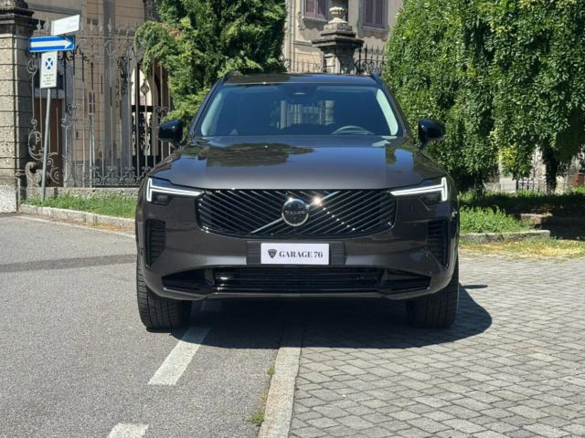 Volvo XC90 T6 AWD Geartronic 7 posti Momentum (2)