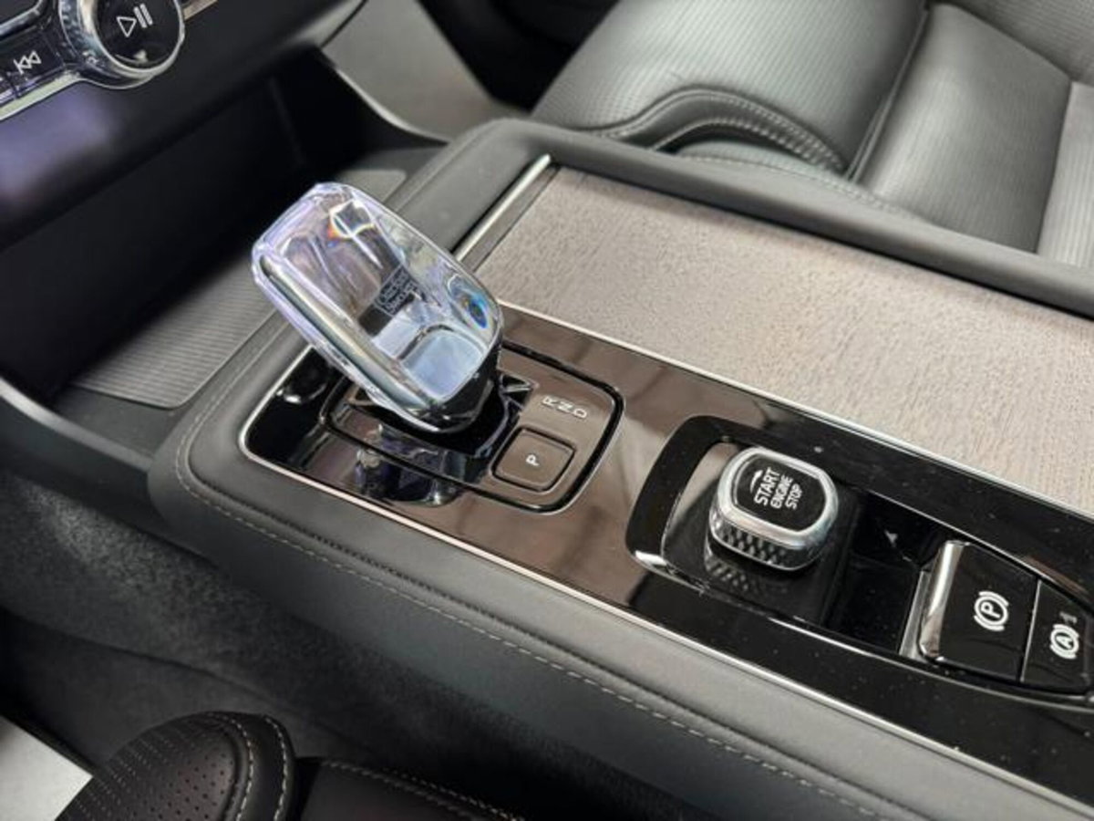 Volvo XC90 T6 AWD Geartronic 7 posti Momentum (9)